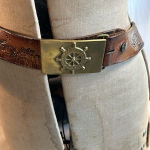 GORGEOUS Vintage Leather Scuba Diver belt!! Leather and brass buckle, deep sea